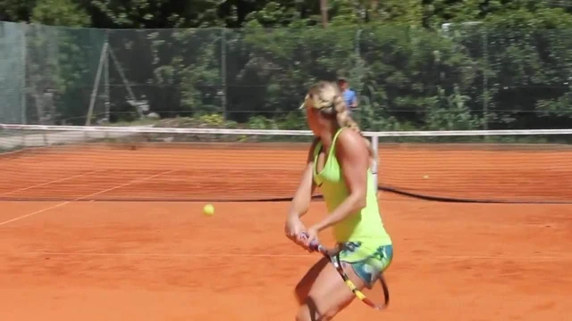 Genie Bouchard practising in portugal