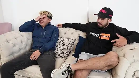 Я Занимаюсь Сексом Для Удовольствия С Девушкой С Огромной Грудью - Я Кончаю Ей В Рот И В Грудь