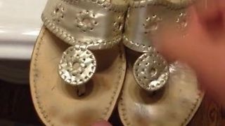 Karısının arkadaşının sandaletlerine cumming