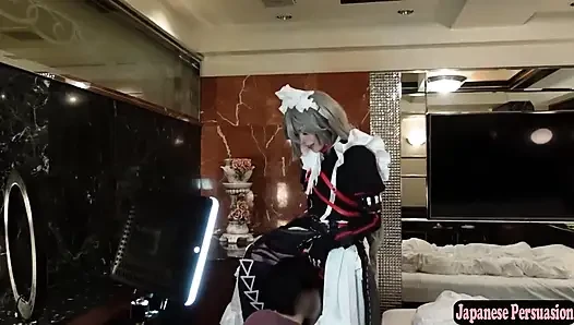 Cosplayer dengan gambar murni menunjukkan sisi rahasia, suasana hati setelah kejadian berubah menjadi pertemuan rahasia yang intim