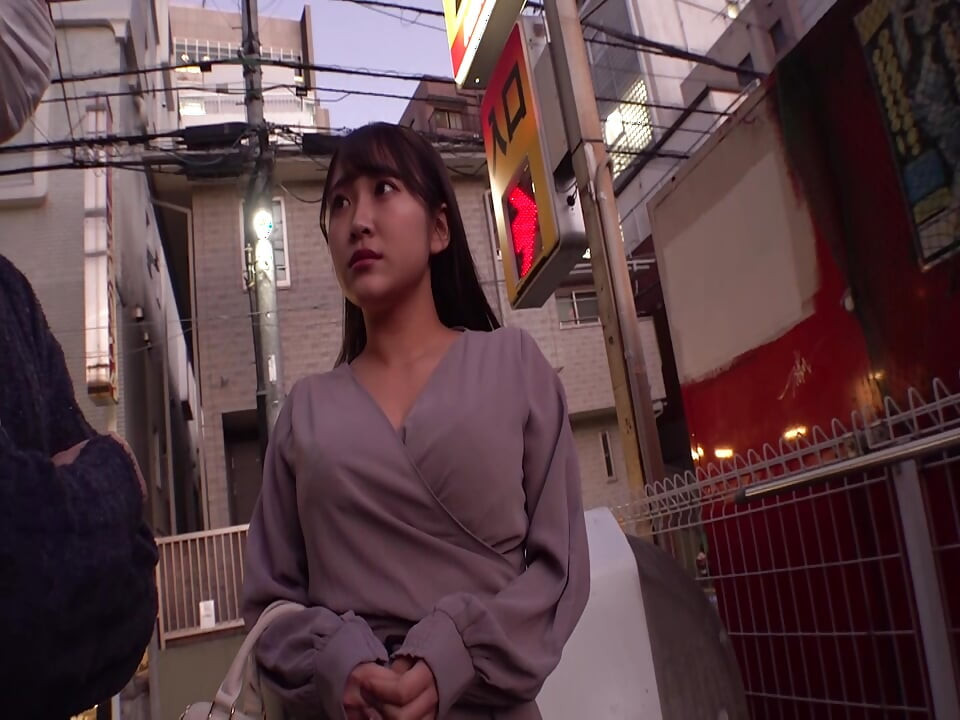P122G05 Pick up beautiful women who go to the city and stay at the hotel! A lewd beauty with a clean face and a sluggish climax with Noripako climax!