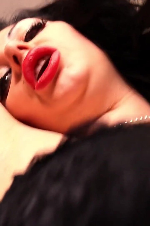 Wank all over my sexy armpits & worship! JOI