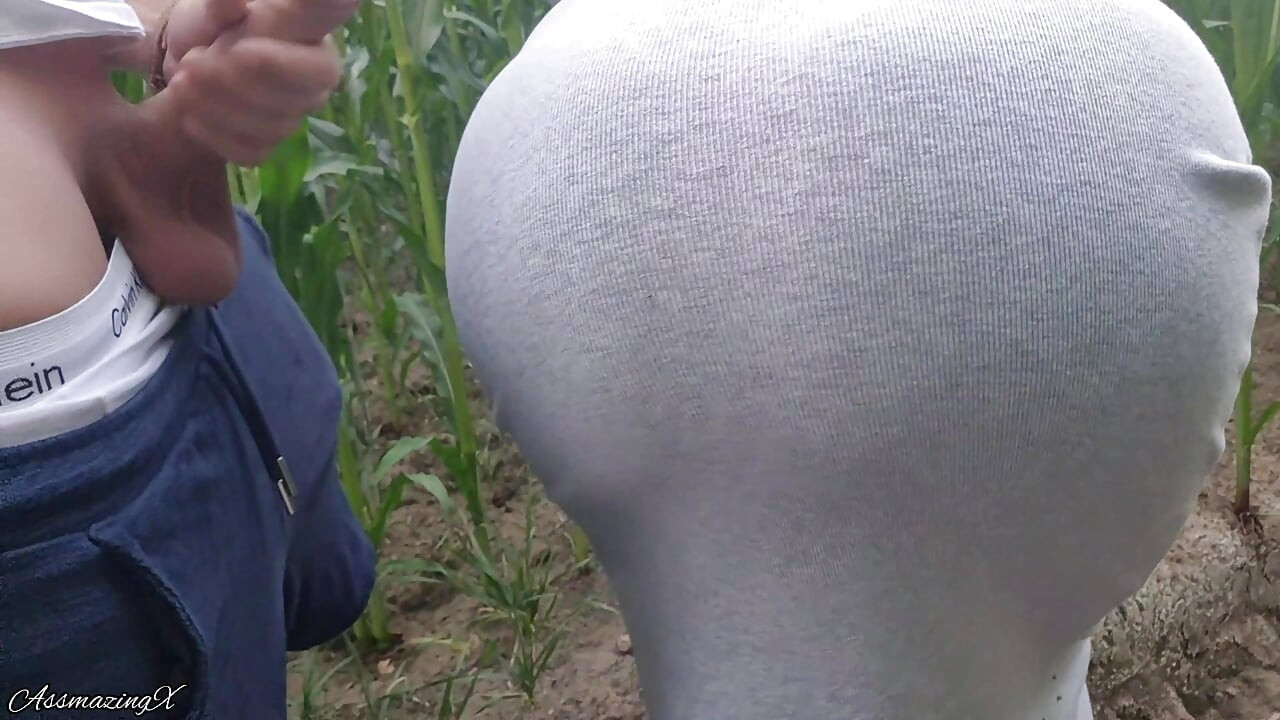Cheating Outdoor With A Stranger Girl In The Cornfield And Cumming On Her Big Ass