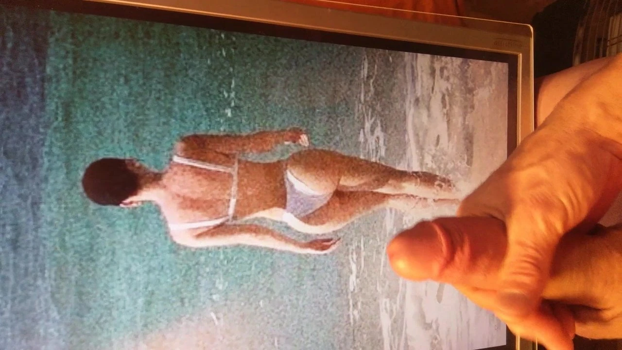 lena her booty make me cum so hard 31.10.20