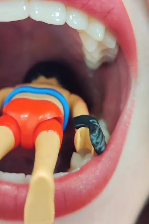 Fetish Playmobil Figurine Uvula Eaten by Giantess
