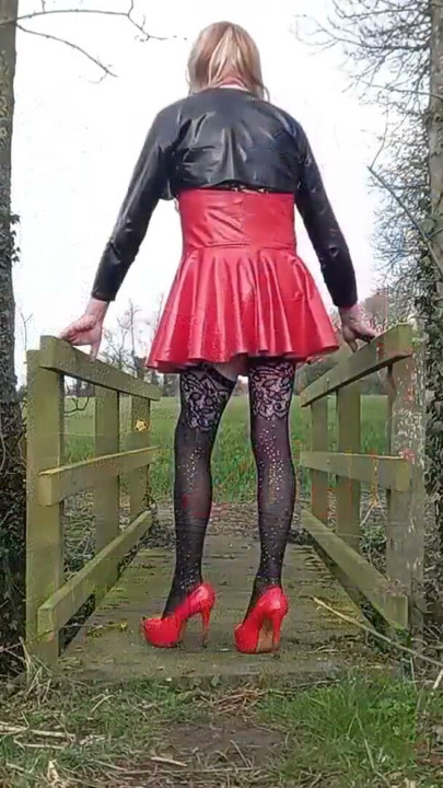 Tranny Gina Outdoors and Pissing Everywhere | Clip 2