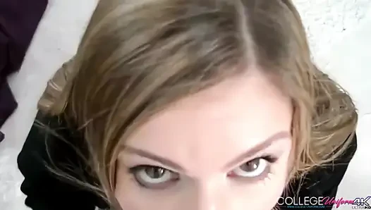 Stella cox siswi nakal lagi asik nyepong kontol