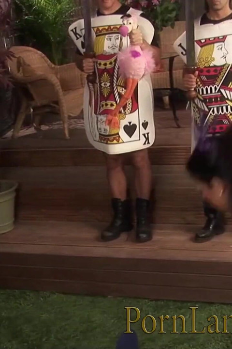 그룹 섹스 하드코어에서 따먹히는 거유녀 코스프레