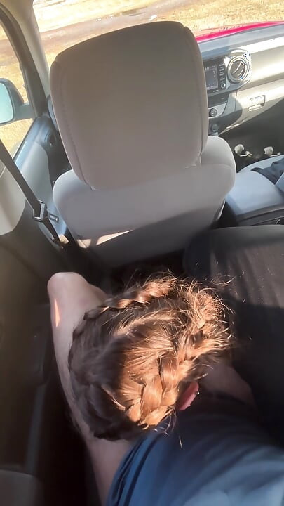18 Yeard Old Tinder Date Gives Sloppy Throat In Car