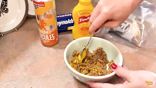 Pertunjukan masak bugil bareng slappin ham