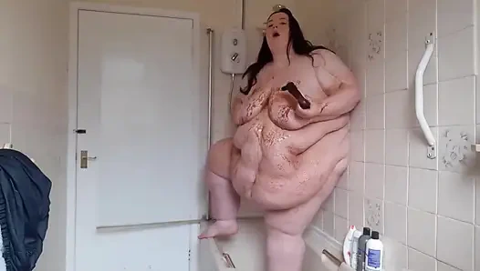 Ssbbw melumuri tubuh dalam saus cokelat