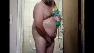 Opa-Dusche vor der Webcam