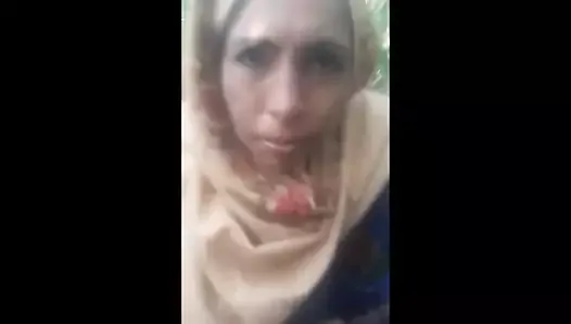 Village Sex Catch Video - Desi Aunty Outdoor Sex Caught Porn Videos | xHamster