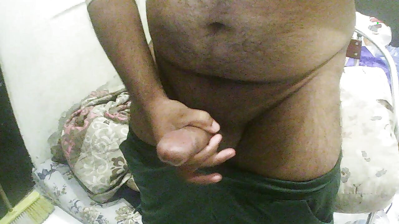 tinutukso ko ang malas kong titi