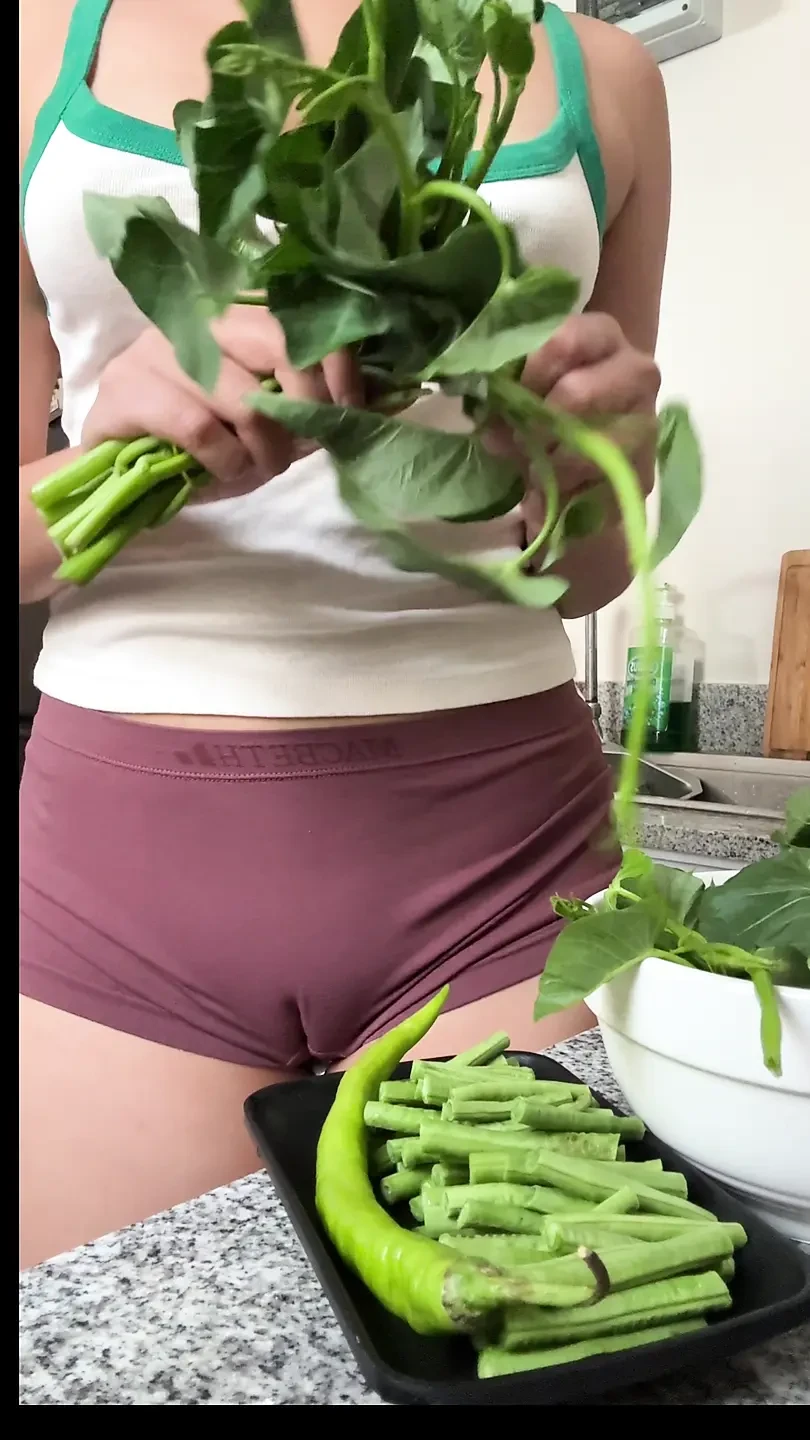 Cooking your fave Filipino comfort dish... care to taste?