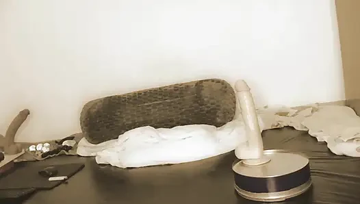 Maskeli tek başına web kamerası mastürbasyonu ve dildo göt sikişi
