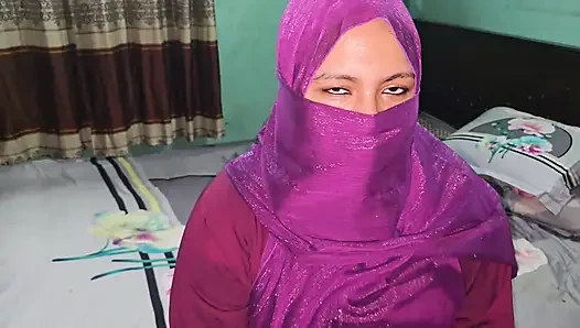 Aku memuaskan dahagaku dengan meniduri ayah mertuaku.