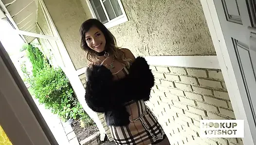 Красотку Kitty Carrera жестко трахает каждую дырку Bryan Gozzling!