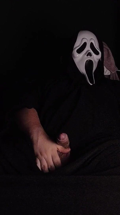 Can Ghostface Make You SCREAM? | Clip 1