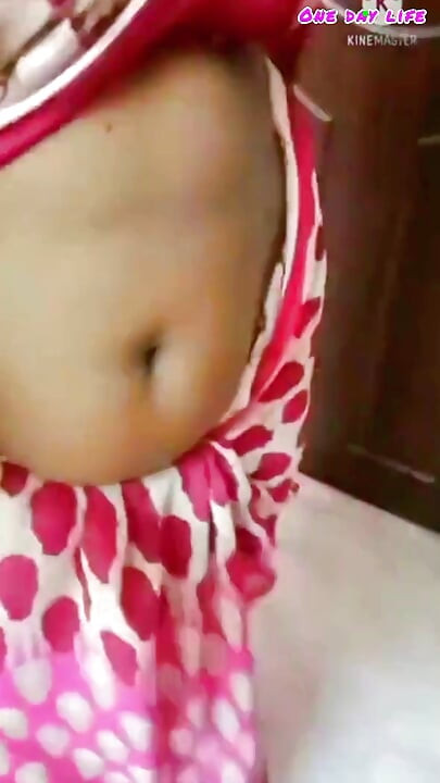 A cuckold husband admires the beauty of his sexy Desi wife after asking her to wear a saree.