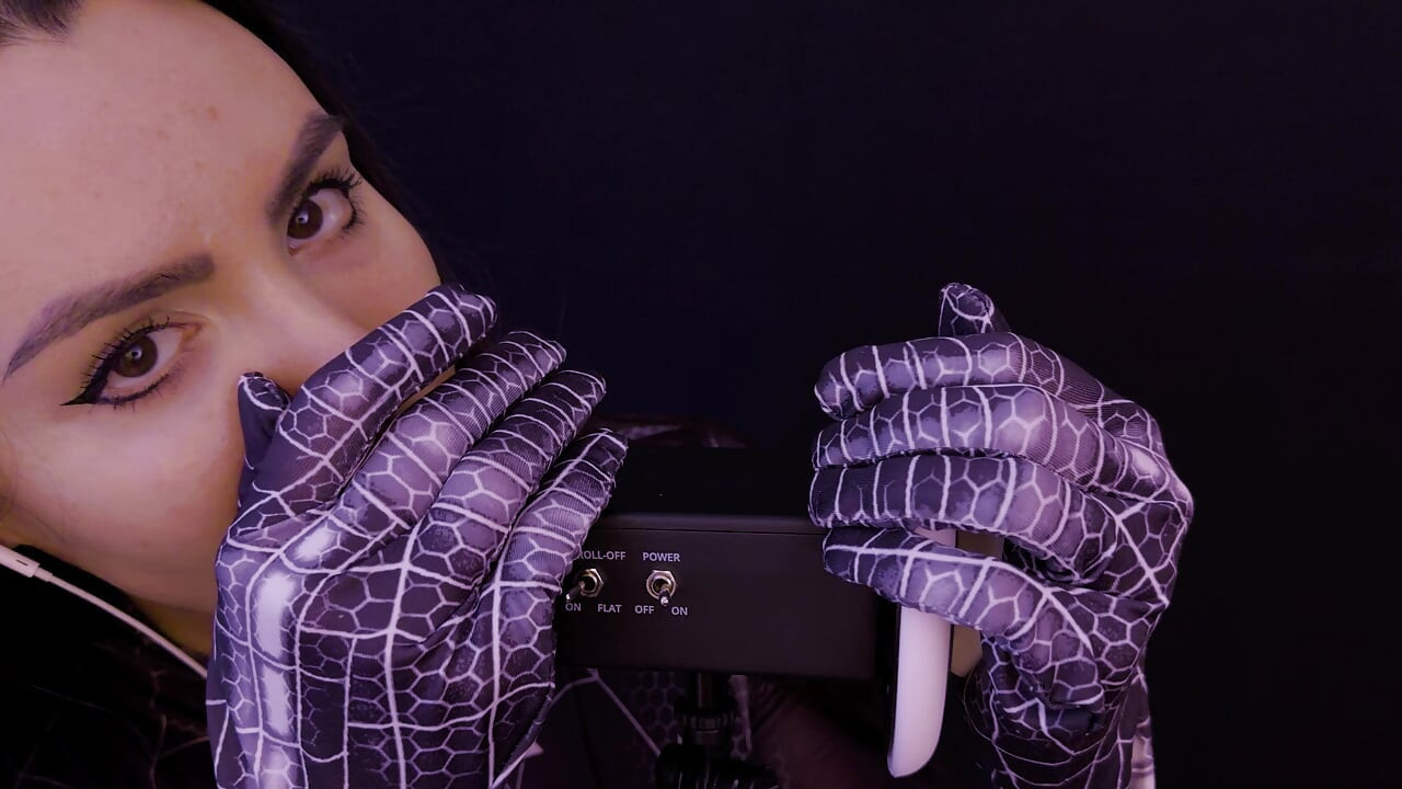 ASMR Ear Eating Licking Spider Girl Cosplay