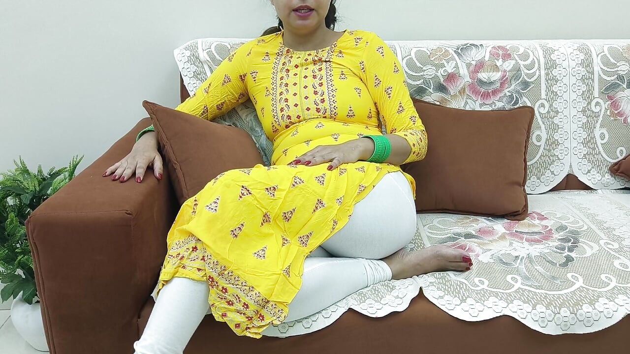 Indian step mom and step son ka illegitimate wala pyar beta se chudwa kar apna yaar bana liya Hindi dirty talk sarababhi 6