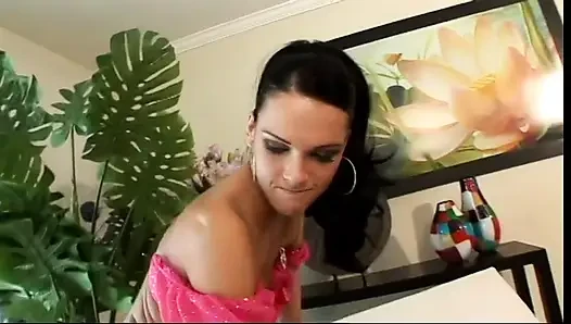 Beautiful babe lets guy lick her cunt as she blows him