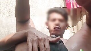 Indiano gay dedilhando cu com óleo, casal gay hardcore fodendo no banheiro, casal desi chupando anal, foda anal