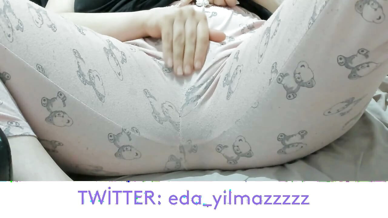 MASTURBATION IN PAJAMAS- TURKISH MILF- TURKISH PORN