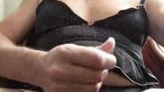Masturbando-se com a lingerie da filha do vizinho e plugues anal