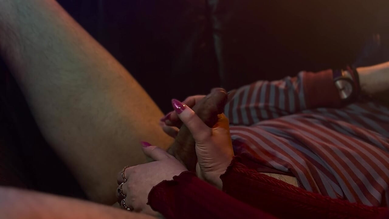 Perfect Handjob Cumshot