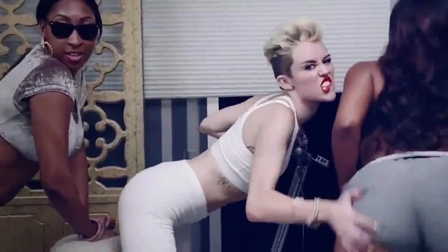 Miley Cyrus sexy ass
