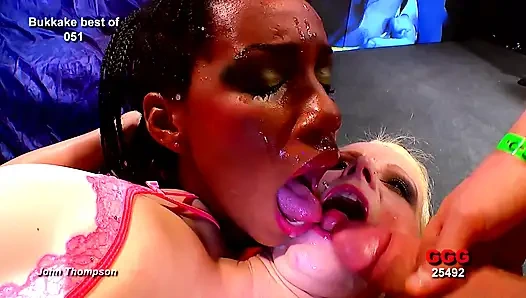 Ggg john thompson - si cewek nakal rambut pirang lagi asik nyepong kontol di pesta seks bukkake liar