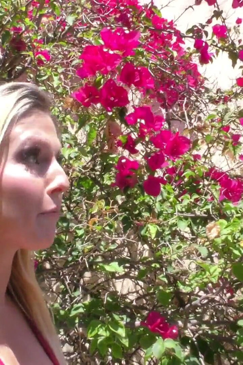 Blonde nachbarin mit dicken titten schleicht sich zum sex ein