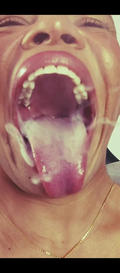 Slušanje naredbi mog gospodara pušenjem i pušenjem kurca