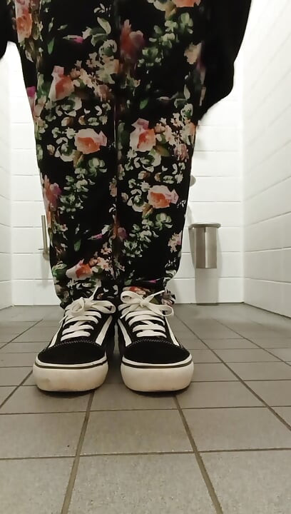 Wild pissing in Berlin