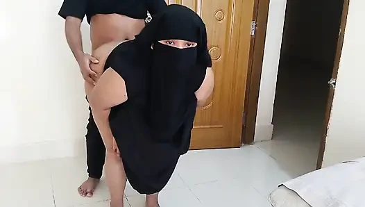 Ankita Bhabhi Fucked by Next Room Stranger Guy When Her Husband Go to Office