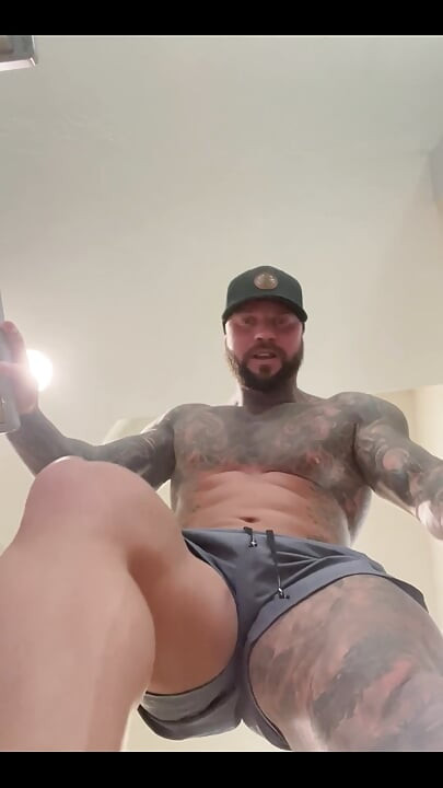 I’m your super cocky personal trainer