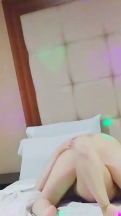 Bạn đại học của tôi gặp tôi để làm việc tại một motel | Clip 3