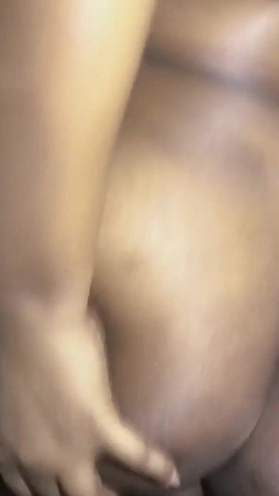 Sri lankan hot girlfrind She's giving the boy a blowjob She's sucking his cock | Clip 1