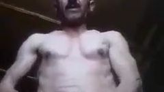 Straight turkish daddy cumming for me