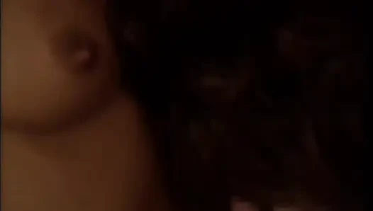 Dua tante seksi dengan toket besar lagi asik orgasme
