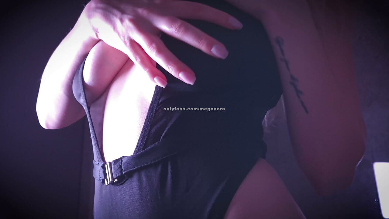 ASMR Ερωτικό παιχνίδι ξανθιάς Milf με φυσικά μεγάλα βυζιά Ερασιτεχνικό POV Μόνο Κορίτσι
