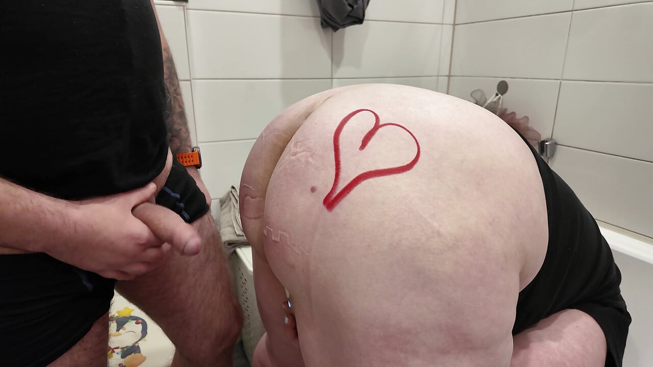Stiefmutter mit dickem arsch will von ihrem stiefsohn gefickt werden! 4k