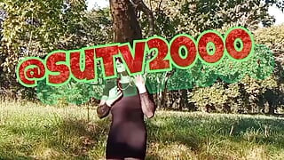 Saya seorang crossdresser yang sangat jalang di taman menunggu lelaki batang besar saya untuk membuat pantat saya bahagian 2 !!