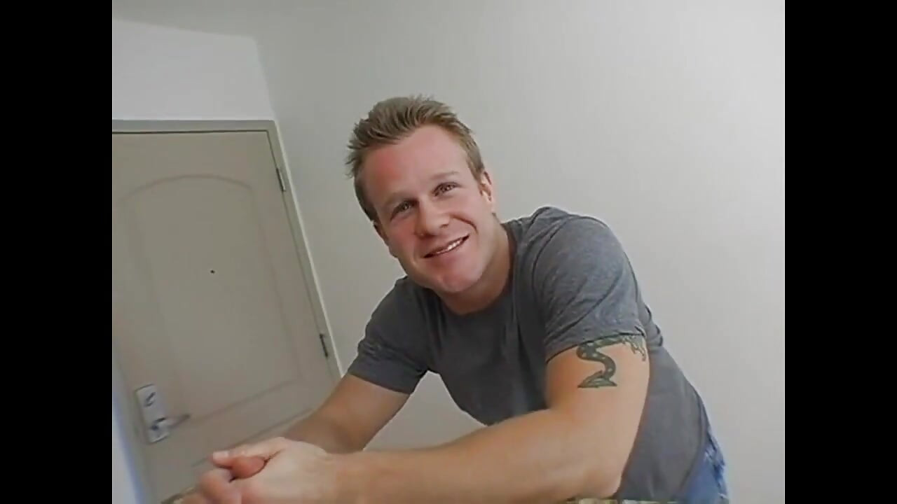 Lihatlah cara mengongkek isteri saya yang panas... Kisah cinta pasangan sebenar...