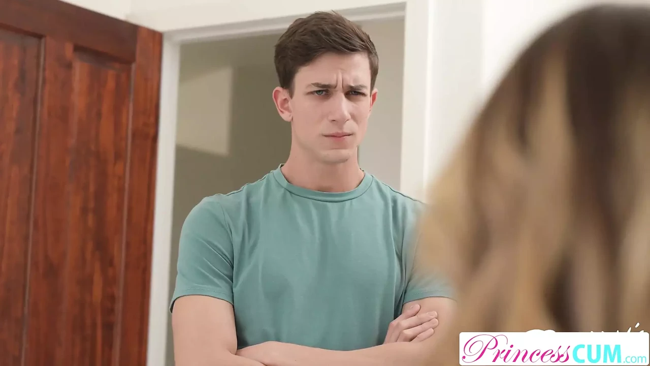 Stepsis Daisy Bean says, “I Like Pretending they’re REAL, Filling Me Up with HOT Steamy CUM”