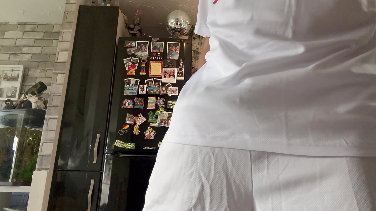 キッチンでのエッチな休憩 - もう待ちきれません