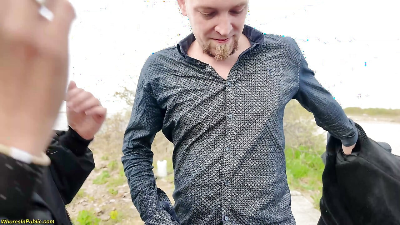 Napalona para uwielbia seks analny na świeżym powietrzu
