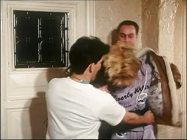 Vintage orgia z napalona owłosioną cipką MILFS